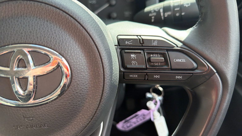 Toyota Yaris 1.5 Hybrid Icon 5dr CVT Hybrid Hatchback